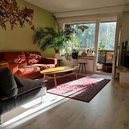 Apartment Paradise *